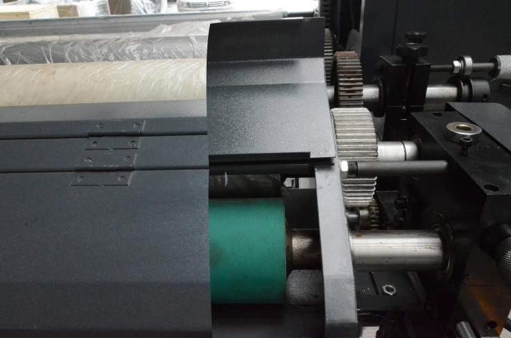 OEM는 비 길쌈한 직물 인쇄를 위한 Flexographic 인쇄기를 서비스합니다